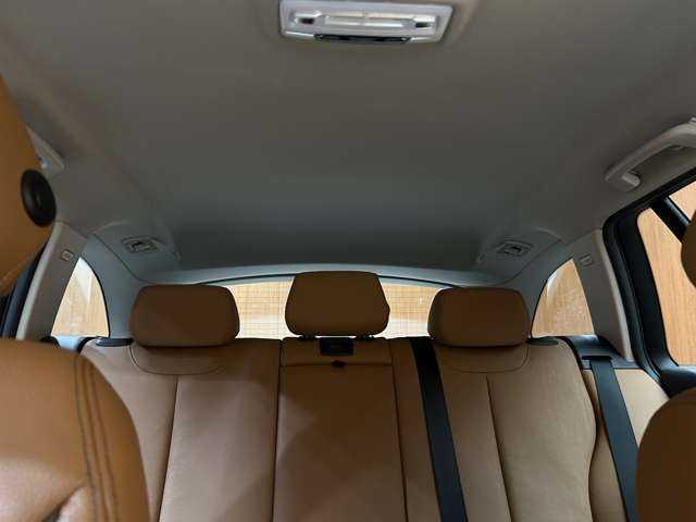 ＢＭＷ ３２０ｄ ツーリング ラグジュアリー 千葉県 2018(平30)年 2万km ミネラルホワイト ＡＣＣ　/純正ナビ　/バックカメラ　/ＰＤＣ　/レザーシート　/シートヒーター　/メモリーパワーシート　/ＢＳＭ　/レーンアシスト　/ＬＥＤヘッドライト　/オートライト　/電動リアゲート　/ドライブレコーダー　/ＥＴＣ