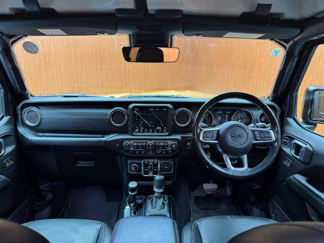 クライスラー・ジープ ジープ ラングラー アンリミテッド サハラ 千葉県 2019(令1)年 5.5万km グラナイトクリスタルメタリッククリアコート レザーパッケージ　/ACC　/ナビ　/TV　/Bカメラ　/Bluetooth接続　/シートヒーター　/ステアリングヒーター　/LEDヘッドライト　/オートライト　/純正18インチAW　/ワンオーナー　/衝突軽減B　/ETC