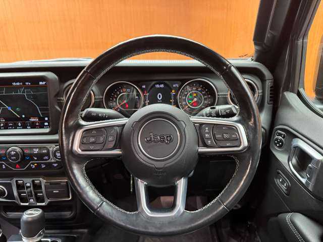 クライスラー・ジープ ジープ ラングラー アンリミテッド サハラ 千葉県 2019(令1)年 5.5万km グラナイトクリスタルメタリッククリアコート レザーパッケージ　/ACC　/ナビ　/TV　/Bカメラ　/Bluetooth接続　/シートヒーター　/ステアリングヒーター　/LEDヘッドライト　/オートライト　/純正18インチAW　/ワンオーナー　/衝突軽減B　/ETC