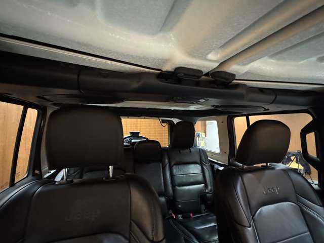 クライスラー・ジープ ジープ ラングラー アンリミテッド サハラ 千葉県 2019(令1)年 5.5万km グラナイトクリスタルメタリッククリアコート レザーパッケージ　/ACC　/ナビ　/TV　/Bカメラ　/Bluetooth接続　/シートヒーター　/ステアリングヒーター　/LEDヘッドライト　/オートライト　/純正18インチAW　/ワンオーナー　/衝突軽減B　/ETC