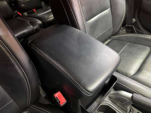 クライスラー・ジープ ジープ ラングラー アンリミテッド サハラ 千葉県 2019(令1)年 5.5万km グラナイトクリスタルメタリッククリアコート レザーパッケージ　/ACC　/ナビ　/TV　/Bカメラ　/Bluetooth接続　/シートヒーター　/ステアリングヒーター　/LEDヘッドライト　/オートライト　/純正18インチAW　/ワンオーナー　/衝突軽減B　/ETC