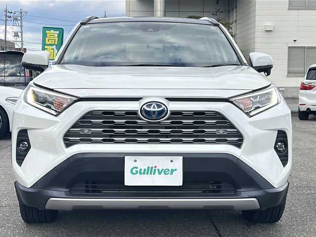 トヨタ ＲＡＶ４ ハイブリットG 福井県 2020(令2)年 8万km ホワイトパールクリスタルシャイン パノラマルーフ/アルパイン８インチメモリナビゲーション/フルセグテレビ/バックカメラ/プリクラッシュセーフティ/レーンキープアシスト/アダプティブクルーズコントロール/ブラインドスポットモニター/社外１８インチアルミホイール/（純正アルミホイール見込みあり）/D席パワーシート/黒革シート/パワーシート/パワーバックドア/シートヒーター/ルーフレール/ETC/前後ドライブレコーダー/スマートキー/プッシュスタート/保証書/取扱説明書