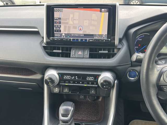 トヨタ ＲＡＶ４ ハイブリットG 福井県 2020(令2)年 8万km ホワイトパールクリスタルシャイン パノラマルーフ/アルパイン８インチメモリナビゲーション/フルセグテレビ/バックカメラ/プリクラッシュセーフティ/レーンキープアシスト/アダプティブクルーズコントロール/ブラインドスポットモニター/社外１８インチアルミホイール/（純正アルミホイール見込みあり）/D席パワーシート/黒革シート/パワーシート/パワーバックドア/シートヒーター/ルーフレール/ETC/前後ドライブレコーダー/スマートキー/プッシュスタート/保証書/取扱説明書