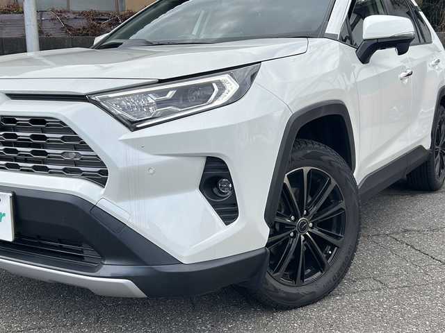 トヨタ ＲＡＶ４ ハイブリットG 福井県 2020(令2)年 8万km ホワイトパールクリスタルシャイン ワンオーナー/パノラマルーフ/アルパイン８インチメモリナビゲーション/フルセグテレビ/バックカメラ/プリクラッシュセーフティ/レーンキープアシスト/アダプティブクルーズコントロール/ブラインドスポットモニター/社外１８インチアルミホイール/（純正アルミホイール見込みあり）/D席パワーシート/黒革シート/パワーシート/パワーバックドア/シートヒーター/ルーフレール/ETC/前後ドライブレコーダー/スマートキー/プッシュスタート/保証書/取扱説明書