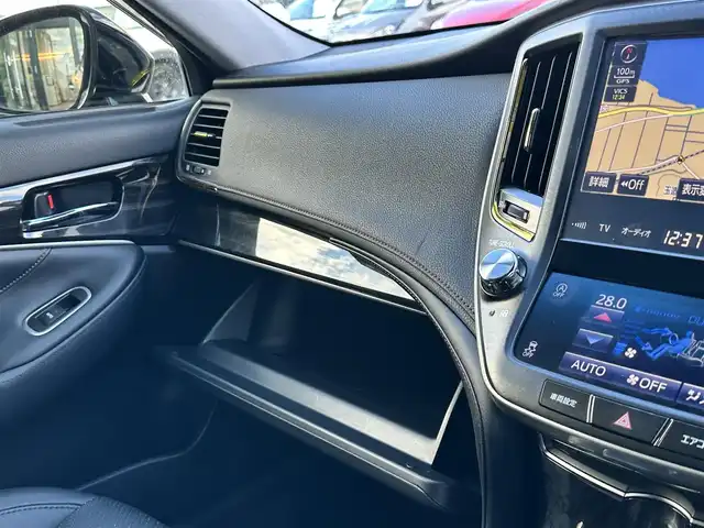 トヨタ クラウン アスリート S-T 愛知県 2016(平28)年 4.3万km プレシャスシルバー 登録時走行距離　43020km/ワンオーナー/取扱説明書/保証書/純正ナビ/(Bluetooth/AM/FM/USB/CD/DVD)/バックカメラ/レーダークルーズコントロール/エアロ（AIMGAIN）/パドルシフト/パワーシート（DN席）/横滑り防止装置/コーナーセンサー/盗難防止装置/衝突軽減システム/スマートキー/スペアキー/純正フロアマット/ビルドインETC/純正アルミ１８インチ