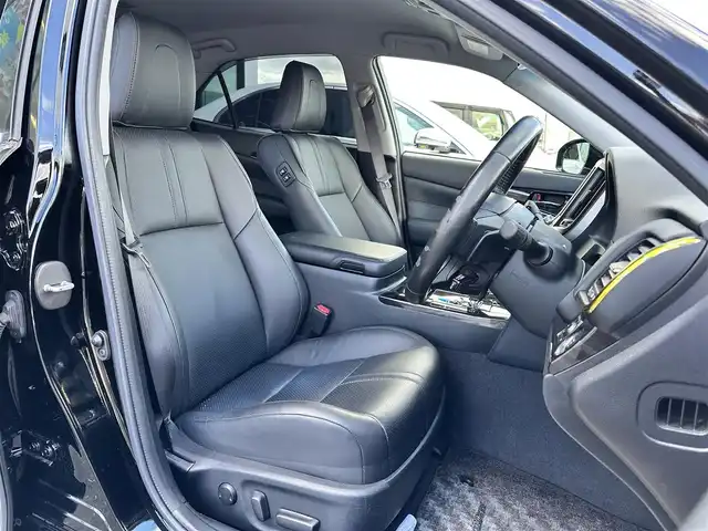 トヨタ クラウン アスリート S-T 愛知県 2016(平28)年 4.3万km プレシャスシルバー 登録時走行距離　43020km/ワンオーナー/取扱説明書/保証書/純正ナビ/(Bluetooth/AM/FM/USB/CD/DVD)/バックカメラ/レーダークルーズコントロール/エアロ（AIMGAIN）/パドルシフト/パワーシート（DN席）/横滑り防止装置/コーナーセンサー/盗難防止装置/衝突軽減システム/スマートキー/スペアキー/純正フロアマット/ビルドインETC/純正アルミ１８インチ