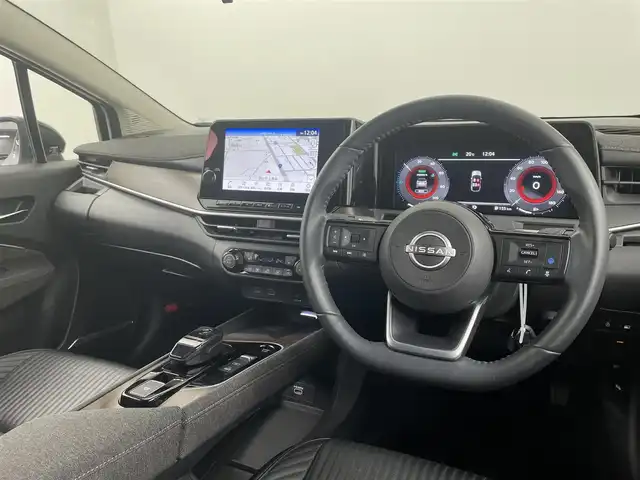 日産 オーラ G FOUR レザーエディション 埼玉県 2022(令4)年 2.6万km ピュアホワイトパール / スーパーブラック 2トーン BOSEサウンド/純正ナビ/　(フルセグ・AM・FM・Bluetooth)/全方位支援システム/アラウンドビューモニター/インテリジェントルームミラー/インテリジェントエマージェンシーブレーキ/プロパイロット/標識検知支援/ルート減速支援/ステアリングヒーター/ビルトインETC2.0/クルーズコントロール/純正アルミホイール１７インチ/前方ドライブレコーダー/純正フロアマット