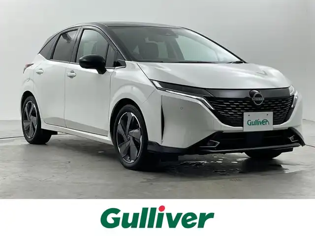 日産 オーラ G FOUR レザーエディション 福井県 2022(令4)年 2.6万km ピュアホワイトパール / スーパーブラック 2トーン BOSEサウンドシステム/純正ナビ/【フルセグ/AM/FM/Bluetooth】/全方位支援システム/アラウンドビューモニター/インテリジェントルームミラー/インテリジェントエマージェンシーブレーキ/プロパイロット/標識検知支援/ルート減速支援/ステアリングヒーター/ビルトインETC2.0/クルーズコントロール/純正アルミホイール１７インチ/前方ドライブレコーダー/純正フロアマット
