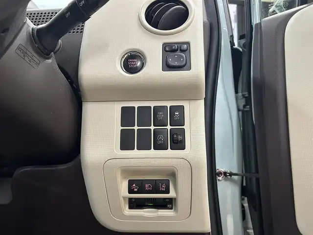 トヨタ ポルテ F 東京都 2018(平30)年 4.7万km アクアマイカメタリック ワンオーナー/純正ナビ/(BT/ワンセグ/CD)/バックカメラ/衝突軽減ブレーキ/踏み間違い加速抑制システム/車線逸脱警報/スマートキー/プッシュスタート/オートライト/ハロゲンライト/前後フォグランプ/ETC/純正ラバーマット/ISOFIX/ドライブレコーダー/プライバシーガラス/アイドリングストップ/電動格納ミラー/純正15インチホイール/WSRS＆ASB/横滑り防止装置/取扱説明書/保証書