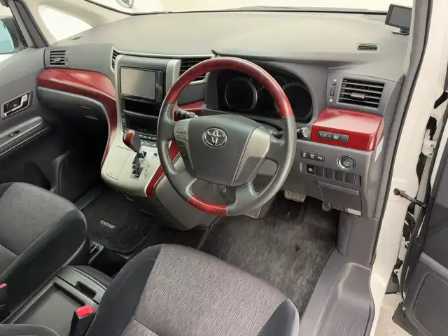 トヨタ アルファード 240S 兵庫県 2010(平22)年 6.9万km ホワイトパールクリスタルシャイン ４WD/純正SDナビ＆フルセグTV/（CD＆DVD＆SD＆BT）/バックカメラ/両側パワースライドドア/社外レーダー探知機/ビルトインETC/オートライト/HIDライト/フォグランプ/コーナーセンサー/純正１８inアルミホイール/スマートキー/プッシュスタート/W＆サイド＆カーテンエアバッグ/スペアキー有り