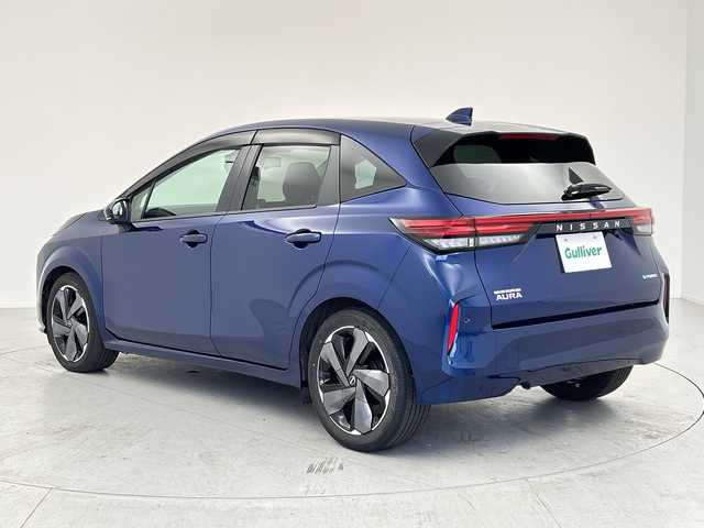 日産 オーラ G レザーエディション 愛知県 2021(令3)年 2.5万km オーロラフレアブルーパール 純正ナビ/・Bluetooth/・USB/・CD/DVD/・フルセグテレビ/アラウンドビューモニター/デジタルインナーミラー/衝突軽減ブレーキ/レーンキープアシスト/ブラインドスポットモニター/ステアリングスイッチ/フォグランプ/前後コーナーセンサー/LEDヘッドライト