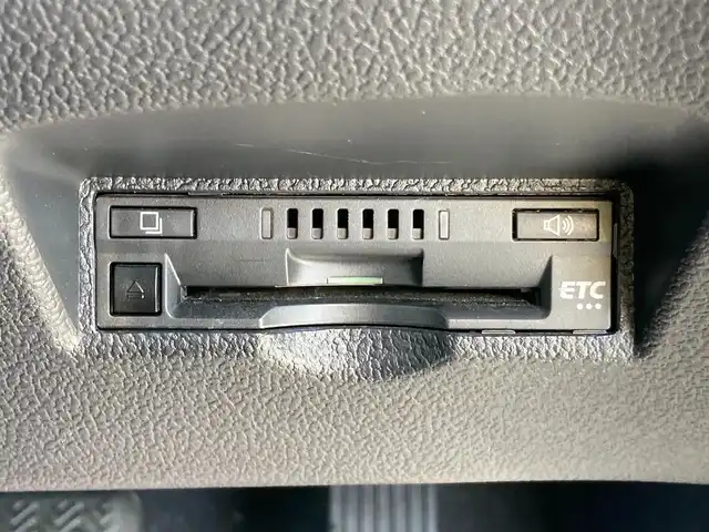 トヨタ プリウス A 静岡県 2019(令1)年 4.4万km グレーメタリック Toyota Safety Sense/社外SDナビ(CN-RE05D)/　AM FM CD DVD Bluetooth/フルセグTV/バックモニター/ビルトインETC/LEDオートヘッドランプ/モデリスタエアロ/パワーシート(運転席)/レーダークルーズコントロール/ヘッドアップディスプレイ/前後方クリアランスソナー/純正15インチアルミホイール/スマートキー2本/プッシュスタート/ドライブモードセレクト