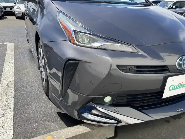 トヨタ プリウス A 静岡県 2019(令1)年 4.4万km グレーメタリック Toyota Safety Sense/社外SDナビ(CN-RE05D)/　AM FM CD DVD Bluetooth/フルセグTV/バックモニター/ビルトインETC/LEDオートヘッドランプ/モデリスタエアロ/パワーシート(運転席)/レーダークルーズコントロール/ヘッドアップディスプレイ/前後方クリアランスソナー/純正15インチアルミホイール/スマートキー2本/プッシュスタート/ドライブモードセレクト