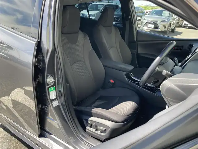 トヨタ プリウス A 静岡県 2019(令1)年 4.4万km グレーメタリック Toyota Safety Sense/社外SDナビ(CN-RE05D)/　AM FM CD DVD Bluetooth/フルセグTV/バックモニター/ビルトインETC/LEDオートヘッドランプ/モデリスタエアロ/パワーシート(運転席)/レーダークルーズコントロール/ヘッドアップディスプレイ/前後方クリアランスソナー/純正15インチアルミホイール/スマートキー2本/プッシュスタート/ドライブモードセレクト