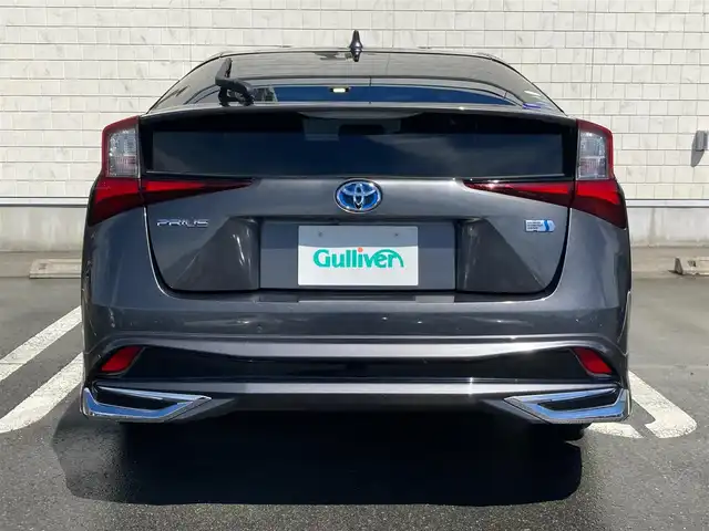 トヨタ プリウス A 静岡県 2019(令1)年 4.4万km グレーメタリック Toyota Safety Sense/社外SDナビ(CN-RE05D)/　AM FM CD DVD Bluetooth/フルセグTV/バックモニター/ビルトインETC/LEDオートヘッドランプ/モデリスタエアロ/パワーシート(運転席)/レーダークルーズコントロール/ヘッドアップディスプレイ/前後方クリアランスソナー/純正15インチアルミホイール/スマートキー2本/プッシュスタート/ドライブモードセレクト