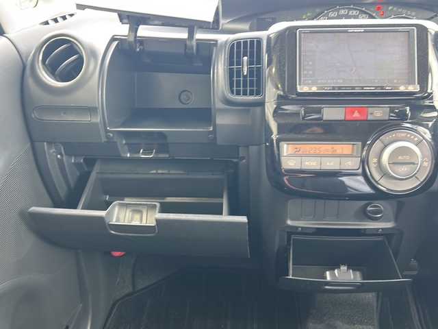 ダイハツ タント カスタム X スペシャル 静岡県 2013(平25)年 8.1万km パールホワイトⅢ 社外ナビ/・Bluetooth/CD/DVD/AUX/フルセグTV/　ラジオ/主要装備/・片側パワースライドドア/・アイドリングストップ/・純正フロアマット/・純正アルミホイール/・キセノンヘッドライト/・フォグランプ/・リモコンキー/・パワーウィンドウ（運転席オート）