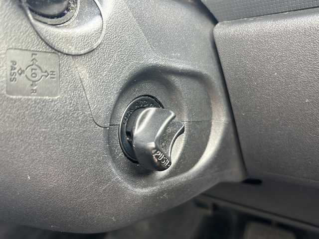 ダイハツ タント カスタム X スペシャル 静岡県 2013(平25)年 8.1万km パールホワイトⅢ 社外ナビ/・Bluetooth/CD/DVD/AUX/フルセグTV/　ラジオ/主要装備/・片側パワースライドドア/・アイドリングストップ/・純正フロアマット/・純正アルミホイール/・キセノンヘッドライト/・フォグランプ/・リモコンキー/・パワーウィンドウ（運転席オート）