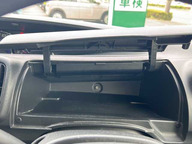ダイハツ タント カスタム X スペシャル 静岡県 2013(平25)年 8.1万km パールホワイトⅢ 社外ナビ/・Bluetooth/CD/DVD/AUX/フルセグTV/　ラジオ/主要装備/・片側パワースライドドア/・アイドリングストップ/・純正フロアマット/・純正アルミホイール/・キセノンヘッドライト/・フォグランプ/・リモコンキー/・パワーウィンドウ（運転席オート）