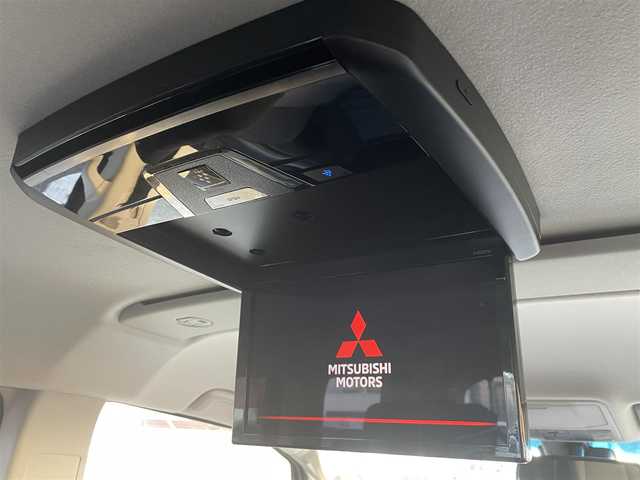 三菱 デリカＤ：５ P 群馬県 2019(平31)年 9.7万km アイガーグレーM/ダイヤモンドブラックマイカ 衝突軽減ブレーキ/レーンキープアシスト/レーダークルーズコントロール/ブラインドスポットモニター/純正10.1型SDナビゲーション/（CD/DVD/SD/USB/BT/HDMI/フルセグ）/全方位カメラ/フリップダウンモニター/両側パワースライドドア/パワーバックドア/運転席パワーシート/パドルシフト/前席シートヒーター/オートホールド/アイドリングストップ/LEDヘッドライト/フォグライト/ステアリングスイッチ/電格ミラー/純正フロアマット/ドアバイザー/純正18インチアルミホイール