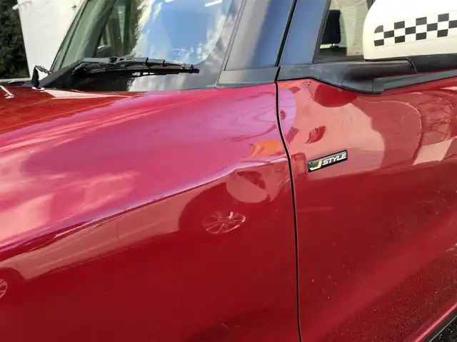 スズキ ハスラー Jスタイル 高知県 2015(平27)年 9.1万km フェニックスレッドパール/ホワイト2トーンルーフ (株)IDOMが運営する【じしゃロン高知店】の自社ローン専用車両になります。こちらは現金またはオートローンご利用時の価格です。自社ローンご希望の方は別途その旨お申付け下さい