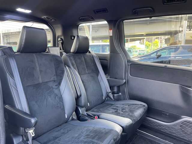 トヨタ ノア Si GRスポーツ 東京都 2021(令3)年 6.1万km ホワイトパールクリスタルシャイン ディーラーオプション10インチナビ/フルセグ/バックカメラ/クルーズコントロール/両側パワースライドドア/ハーフレザーシート/オートマチックハイビーム/LED BEAM/前後ドライブレコーダー/リバース連動ミラー/ビルトインETC/LEDヘッドライト/USB入力端子/アイドリングストップ/純正フロアマット/保証書/取扱説明書