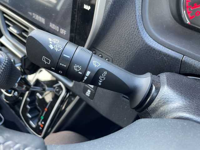 トヨタ ノア Si GRスポーツ 東京都 2021(令3)年 6.1万km ホワイトパールクリスタルシャイン ディーラーオプション10インチナビ/フルセグ/バックカメラ/クルーズコントロール/両側パワースライドドア/ハーフレザーシート/オートマチックハイビーム/LED BEAM/前後ドライブレコーダー/リバース連動ミラー/ビルトインETC/LEDヘッドライト/USB入力端子/アイドリングストップ/純正フロアマット/保証書/取扱説明書