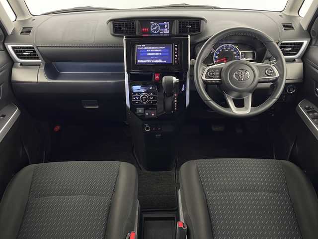 トヨタ ルーミー カスタムG 栃木県 2021(令3)年 4.2万km パールホワイトⅢ スマートアシスト/・衝突回避支援ブレーキ機能/・衝突警報機能/・車線逸脱警報機能/・誤発進抑制制御機能/・先行車発進お知らせ機能/・前後コーナーセンサー/・標識認識機能(進入禁止)/・全車速追従機能アダプティクルーズコントロール/・レーンキープコントロール/・パノラマモニター/純正ナビ/（CD/DVD/BT/TV/AM/FM/SD)/LEDヘッドライト/フォグライト/両側パワースライドドア/アイドリングストップ/シートヒーター/電子パーキングブレーキ/コーナーセンサー/ETC/スマートキー/純正サイドバイザー/純正フロアマット