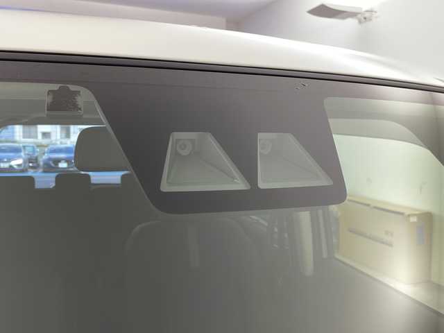 トヨタ ルーミー カスタムG 栃木県 2021(令3)年 4.2万km パールホワイトⅢ スマートアシスト/・衝突回避支援ブレーキ機能/・衝突警報機能/・車線逸脱警報機能/・誤発進抑制制御機能/・先行車発進お知らせ機能/・前後コーナーセンサー/・標識認識機能(進入禁止)/・全車速追従機能アダプティクルーズコントロール/・レーンキープコントロール/・パノラマモニター/純正ナビ/（CD/DVD/BT/TV/AM/FM/SD)/LEDヘッドライト/フォグライト/両側パワースライドドア/アイドリングストップ/シートヒーター/電子パーキングブレーキ/コーナーセンサー/ETC/スマートキー/純正サイドバイザー/純正フロアマット