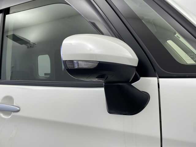 トヨタ ルーミー カスタムG 栃木県 2021(令3)年 4.2万km パールホワイトⅢ スマートアシスト/・衝突回避支援ブレーキ機能/・衝突警報機能/・車線逸脱警報機能/・誤発進抑制制御機能/・先行車発進お知らせ機能/・前後コーナーセンサー/・標識認識機能(進入禁止)/・全車速追従機能アダプティクルーズコントロール/・レーンキープコントロール/・パノラマモニター/純正ナビ/（CD/DVD/BT/TV/AM/FM/SD)/LEDヘッドライト/フォグライト/両側パワースライドドア/アイドリングストップ/シートヒーター/電子パーキングブレーキ/コーナーセンサー/ETC/スマートキー/純正サイドバイザー/純正フロアマット