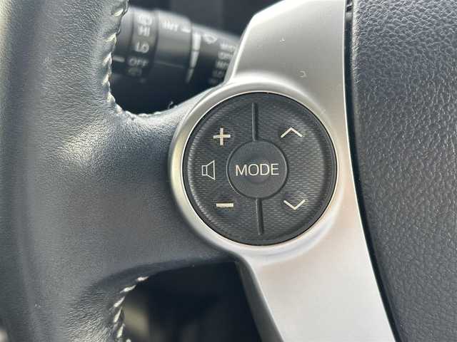 トヨタ アクア G ブラックソフトレザーセレ 愛知県 2015(平27)年 8.9万km ライムホワイトパールクリスタルシャイン /社外SDナビ//フルセグTV//CD/DVD/AM/FM//バックカメラ//ビルトインETC//クルーズコントロール//横滑り防止装置//車両接近通報一時停止スイッチ//ECO/EV MODE//ステアスイッチ//純正ラゲッジトレイ//純正フロアマット//純正LEDオートライト//フロントフォグランプ//マルチインフォメーションディスプレイ//オートリトラミラー//手動防眩ミラー//ドアバイザー//レザーシート//本革巻きステアリング//ISOFIX//イモビライザー//ダブルエアバック//スマートキー//スペアキー1本//取扱説明書//ナビ説明書//保証書//記録簿(R4/R6)