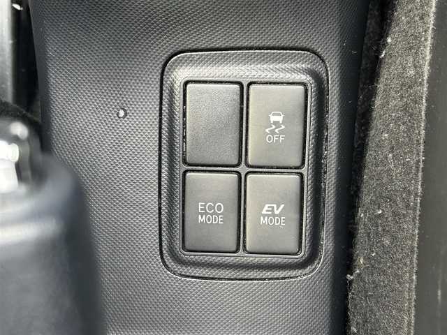 トヨタ アクア G ブラックソフトレザーセレ 愛知県 2015(平27)年 8.9万km ライムホワイトパールクリスタルシャイン /社外SDナビ//フルセグTV//CD/DVD/AM/FM//バックカメラ//ビルトインETC//クルーズコントロール//横滑り防止装置//車両接近通報一時停止スイッチ//ECO/EV MODE//ステアスイッチ//純正ラゲッジトレイ//純正フロアマット//純正LEDオートライト//フロントフォグランプ//マルチインフォメーションディスプレイ//オートリトラミラー//手動防眩ミラー//ドアバイザー//レザーシート//本革巻きステアリング//ISOFIX//イモビライザー//ダブルエアバック//スマートキー//スペアキー1本//取扱説明書//ナビ説明書//保証書//記録簿(R4/R6)