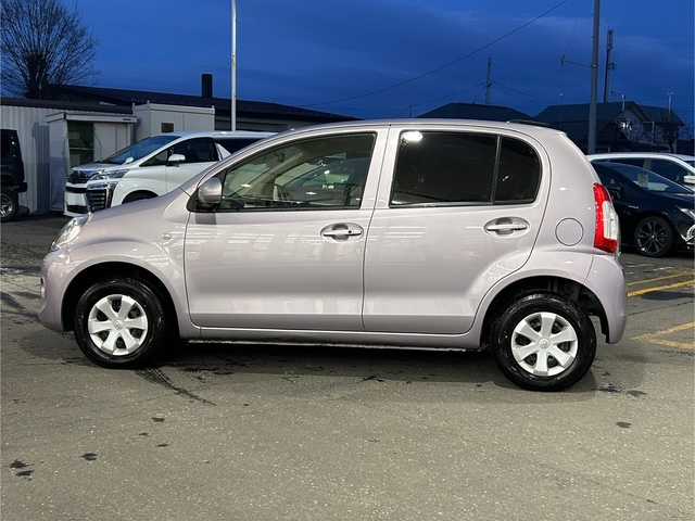 トヨタ パッソ X Lパッケージ 道東・釧路十勝 2015(平27)年 4.2万km グレイッシュパープルメタリックオパール 4WD/ワンオーナー/寒冷地仕様/社外CDオーディオ/横滑り防止装置/ヘッドライトレベライザー/電動格納ミラー/純正フロアマット/ドライブレコーダー/運転席シートリフター/スマートキー/スペアキー/ディーラー記録簿 H27-30/R2/4-7/取扱説明書/保証書/冬タイヤ積み込み/　　（155/65r14、5mm、2021年製）