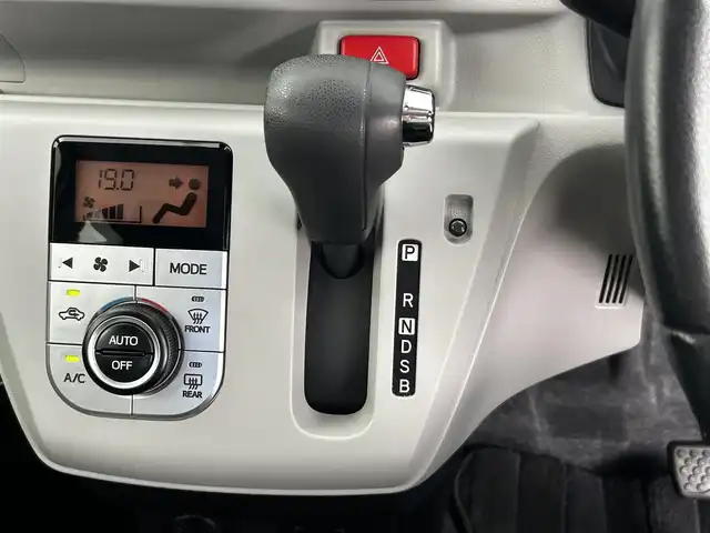 ダイハツ ミラ イース G リミテッド SAⅢ 大分県 2020(令2)年 1.9万km パールホワイトⅢ 社外メモリナビ/(CD/DVD/BT/フルセグTV)/バックカメラ/スマートキー/プッシュスタート/ETC/電格ミラー/オートライト/オートハイビーム/LEDヘッドライト/ヘッドライトレベライザー/MOMOステアリング/純正14インチアルミホイール/ドライブレコーダー/ドアバイザー/純正フロアマット