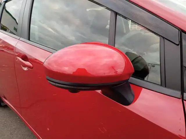 日産 ノート X 福井県 2022(令4)年 2万km ガーネットレッド 純正9インチナビ/AM/FM/フルセグ/BT/CD/DVD/USB/iPod/全方位カメラ/エマージェンシーブレーキ/前後コーナーセンサー/レーンキープアシスト/横滑り防止装置/盗難防止装置/アイドリングストップ/前方ドライブレコーダー/ETC/デジタルインナーミラー/革調シートカバー/純正フロアマット/LEDヘッドライト/オートホールド/スマートキー