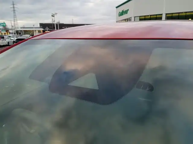 日産 ノート X 福井県 2022(令4)年 2万km ガーネットレッド 純正9インチナビ/AM/FM/フルセグ/BT/CD/DVD/USB/iPod/全方位カメラ/エマージェンシーブレーキ/前後コーナーセンサー/レーンキープアシスト/横滑り防止装置/盗難防止装置/アイドリングストップ/前方ドライブレコーダー/ETC/デジタルインナーミラー/革調シートカバー/純正フロアマット/LEDヘッドライト/オートホールド/スマートキー