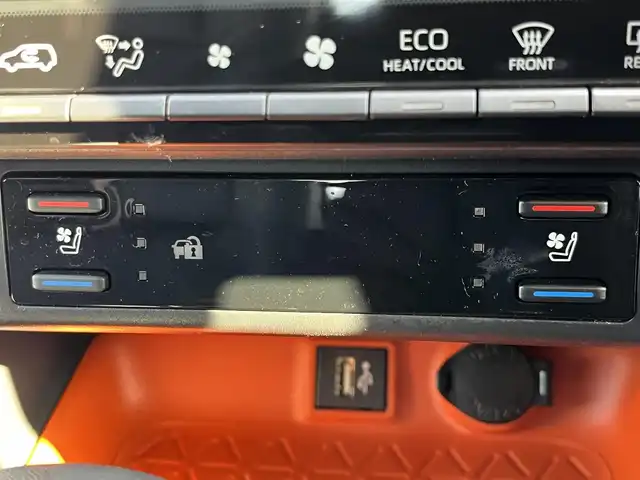 トヨタ ＲＡＶ４ ハイブリッド アドベンチャー 奈良県 2024(令6)年 0.5万km アーバンカーキ 純正10インチディスプレイオーディオ/(フルセグ/BT/AppleCarPlay/AndroidAuto)/レーダークルーズコントロール/アラウンドビューモニター/ブラインドスポットモニター/前後コーナーセンサー/プリクラッシュセーフティ/レーンキープアシスト/パワーバックドア/レザーシート/運転席メモリ付きパワーシート/前席シートヒーター/エアーシート/ステアリングヒーター/デジタルインナーミラー/LEDヘッドライト/前方ドライブレコーダー/ETC2.0/純正19インチAW/取り扱い説明書/スペアキーX1