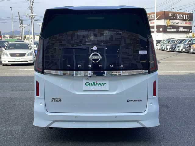 日産 セレナ e－パワー ハイウェイスター V 徳島県 2024(令6)年 1.7万km パールⅡ 純正メモリナビ/（ラジオ/フルセグ/BT/USB/HDMI）/フリップダウンモニター/フロントエアロ/プロパイロット/ブラインドスポットモニター/デジタルインナーミラー/タイプC入力端子/追従式クルーズコントロール/バックカメラ/ビルトインETC/ドライブレコーダー/両側電動スライドドア/前後コーナーセンサー/LEDヘッドライト