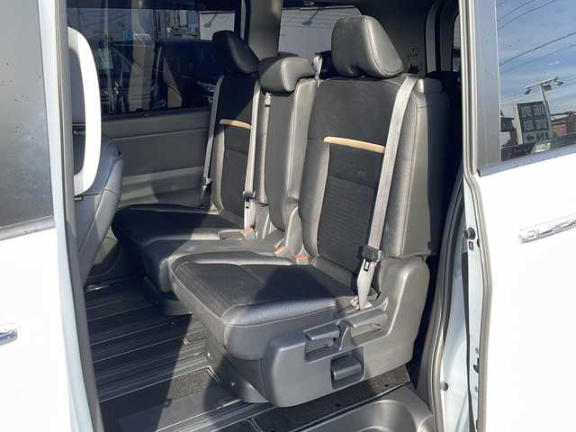 日産 セレナ e－パワー ハイウェイスター V 徳島県 2024(令6)年 1.7万km パールⅡ 純正メモリナビ/（ラジオ/フルセグ/BT/USB/HDMI）/フリップダウンモニター/フロントエアロ/プロパイロット/ブラインドスポットモニター/デジタルインナーミラー/タイプC入力端子/追従式クルーズコントロール/バックカメラ/ビルトインETC/ドライブレコーダー/両側電動スライドドア/前後コーナーセンサー/LEDヘッドライト