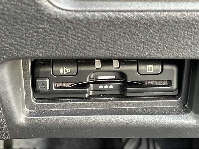 日産 セレナ e－パワー ハイウェイスター V 徳島県 2024(令6)年 1.7万km パールⅡ 純正メモリナビ/（ラジオ/フルセグ/BT/USB/HDMI）/フリップダウンモニター/フロントエアロ/プロパイロット/ブラインドスポットモニター/デジタルインナーミラー/タイプC入力端子/追従式クルーズコントロール/バックカメラ/ビルトインETC/ドライブレコーダー/両側電動スライドドア/前後コーナーセンサー/LEDヘッドライト