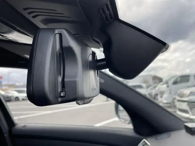 ＢＭＷ ３２０ｄ xDrive Mスポーツ 鳥取県 2019(令1)年 7.3万km アルピンホワイトⅢ ４ＷＤ・ディーゼル/Mスポーツパッケージ/純正ナビ／ＢＴ/バックカメラ　/ミラー内臓ＥＴＣ　/ドライブレコーダー/黒レザーシート　/前席パワーシート/シートヒーター/衝突軽減ブレーキ/レーダークルーズコントロール　/レーンキープアシスト　/ＬＥＤヘットライト/コーナーセンサー/ブラインドスポットモニター/電動トランク/純正１８インチアルミホイール/ワイヤレス充電/スタットレスアルミセット積み込み/（タイヤ残り溝　７－８分山）/スペアキーｘ１/保証書・取扱説明書