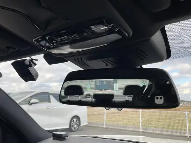 ＢＭＷ ３２０ｄ xDrive Mスポーツ 鳥取県 2019(令1)年 7.3万km アルピンホワイトⅢ ４ＷＤ・ディーゼル/Mスポーツパッケージ/純正ナビ／ＢＴ/バックカメラ　/ミラー内臓ＥＴＣ　/ドライブレコーダー/黒レザーシート　/前席パワーシート/シートヒーター/衝突軽減ブレーキ/レーダークルーズコントロール　/レーンキープアシスト　/ＬＥＤヘットライト/コーナーセンサー/ブラインドスポットモニター/電動トランク/純正１８インチアルミホイール/ワイヤレス充電/スタットレスアルミセット積み込み/（タイヤ残り溝　７－８分山）/スペアキーｘ１/保証書・取扱説明書