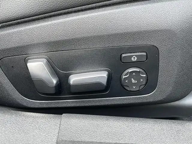 ＢＭＷ ３２０ｄ xDrive Mスポーツ 鳥取県 2019(令1)年 7.3万km アルピンホワイトⅢ ４ＷＤ・ディーゼル/Mスポーツパッケージ/純正ナビ／ＢＴ/バックカメラ　/ミラー内臓ＥＴＣ　/ドライブレコーダー/黒レザーシート　/前席パワーシート/シートヒーター/衝突軽減ブレーキ/レーダークルーズコントロール　/レーンキープアシスト　/ＬＥＤヘットライト/コーナーセンサー/ブラインドスポットモニター/電動トランク/純正１８インチアルミホイール/ワイヤレス充電/スタットレスアルミセット積み込み/（タイヤ残り溝　７－８分山）/スペアキーｘ１/保証書・取扱説明書