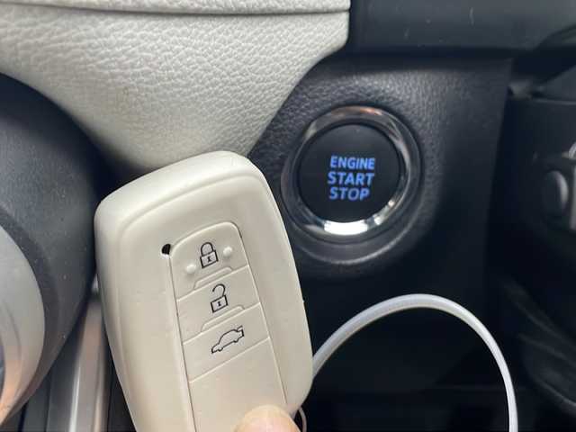 トヨタ ＲＡＶ４ G Zパッケージ 三重県 2020(令2)年 4.8万km ホワイトパールクリスタルシャイン 純正7型ナビ/バックカメラ/デジタルインナーミラー/前後ドライブレコーダー/ビルトインETC/BSM/パワーバックドア/パワーシート/シートヒーター/メモリーシート/ステアリングヒーター/衝突被害軽減システム/レーンキープアシスト/アダプティブクルーズコントロール/USB給電/AV100V/電子パーキング/LEDオートライト/フォグランプ/電動格納ミラー