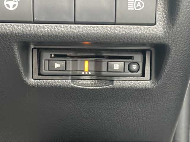 トヨタ ＲＡＶ４ G Zパッケージ 三重県 2020(令2)年 4.8万km ホワイトパールクリスタルシャイン 純正7型ナビ/バックカメラ/デジタルインナーミラー/前後ドライブレコーダー/ビルトインETC/BSM/パワーバックドア/パワーシート/シートヒーター/メモリーシート/ステアリングヒーター/衝突被害軽減システム/レーンキープアシスト/アダプティブクルーズコントロール/USB給電/AV100V/電子パーキング/LEDオートライト/フォグランプ/電動格納ミラー