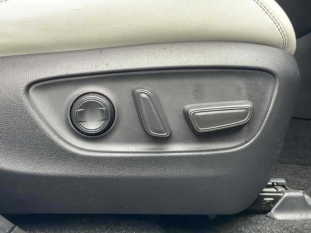 トヨタ ＲＡＶ４ G Zパッケージ 三重県 2020(令2)年 4.8万km ホワイトパールクリスタルシャイン 純正7型ナビ/バックカメラ/デジタルインナーミラー/前後ドライブレコーダー/ビルトインETC/BSM/パワーバックドア/パワーシート/シートヒーター/メモリーシート/ステアリングヒーター/衝突被害軽減システム/レーンキープアシスト/アダプティブクルーズコントロール/USB給電/AV100V/電子パーキング/LEDオートライト/フォグランプ/電動格納ミラー