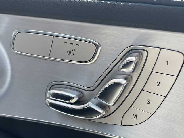 メルセデス・ベンツ ＧＬＣ２２０ d 4マチック クーペ スポーツ 青森県 2018(平30)年 6.3万km ダイヤモンドホワイト レーダーセーフティパッケージ/・アクティブブレーキアシスト/・リアCPA/・アクティブレーンキーピングアシスト/・アクティブブラインドスポットアシスト/・ディスタンスパイロットディストロニック/・ステアリングパイロット/純正ナビ/360°カメラシステム/黒ハーフレザーシート/シートヒーター(全席)/電動ランバーサポート(D/N)/LEDヘッドライト/アンビエントライト(3色)/キーレスゴー/EASY-PACK自動開閉テールゲート/ETC