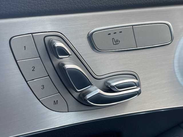 メルセデス・ベンツ ＧＬＣ２２０ d 4マチック クーペ スポーツ 青森県 2018(平30)年 6.3万km ダイヤモンドホワイト レーダーセーフティパッケージ/・アクティブブレーキアシスト/・リアCPA/・アクティブレーンキーピングアシスト/・アクティブブラインドスポットアシスト/・ディスタンスパイロットディストロニック/・ステアリングパイロット/純正ナビ/360°カメラシステム/黒ハーフレザーシート/シートヒーター(全席)/電動ランバーサポート(D/N)/LEDヘッドライト/アンビエントライト(3色)/キーレスゴー/EASY-PACK自動開閉テールゲート/ETC