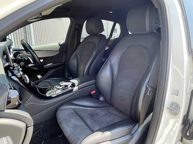 メルセデス・ベンツ ＧＬＣ２２０ d 4マチック クーペ スポーツ 青森県 2018(平30)年 6.3万km ダイヤモンドホワイト レーダーセーフティパッケージ/・アクティブブレーキアシスト/・リアCPA/・アクティブレーンキーピングアシスト/・アクティブブラインドスポットアシスト/・ディスタンスパイロットディストロニック/・ステアリングパイロット/純正ナビ/360°カメラシステム/黒ハーフレザーシート/シートヒーター(全席)/電動ランバーサポート(D/N)/LEDヘッドライト/アンビエントライト(3色)/キーレスゴー/EASY-PACK自動開閉テールゲート/ETC