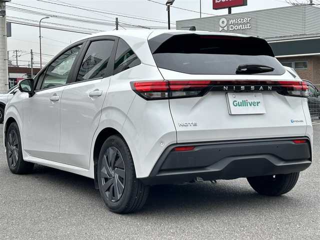 日産 ノート S 広島県 2022(令4)年 3万km ピュアホワイトパール ワンオーナ/ディスプレイオーディオ/[AM/FM/BT]/レーンキープアシスト/前後コーナーセンサー/電動パーキングブレーキ/全方位カメラ/速度標識表示/後退時車両検知警報/ふらつき警報/シャシー制御/凍結注意/デジタルインナーミラー/フォグランプ×１/LEDライト/ETC/スペアスマートキー/保証書/取扱説明書
