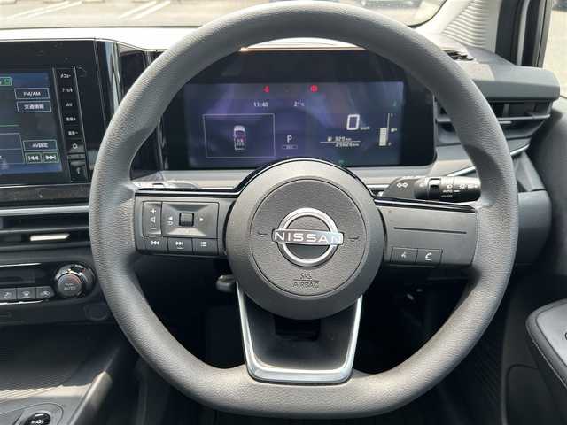 日産 ノート S 広島県 2022(令4)年 3万km ピュアホワイトパール ワンオーナ/ディスプレイオーディオ/[AM/FM/BT]/レーンキープアシスト/前後コーナーセンサー/電動パーキングブレーキ/全方位カメラ/速度標識表示/後退時車両検知警報/ふらつき警報/シャシー制御/凍結注意/デジタルインナーミラー/フォグランプ×１/LEDライト/ETC/スペアスマートキー/保証書/取扱説明書